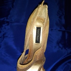 WHBM pumps